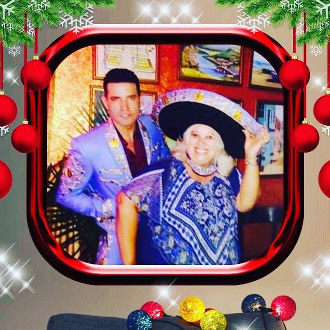 CleTerrrero's tweet photo. @luisalbertomusc Felicidades a un gran fino artista,  cubano.  Feliz Cumpleanos,  muchos mas, mucha salud, felicidad, amor y bendiciones, siempre sigan los éxitos seguros a montones . Un abrazo en tu dia Luis Alberto Fernández  te quiero 💕⭐️🎂🎊🎁🎄😍🙏 https://t.co/A7F0D7Ax41