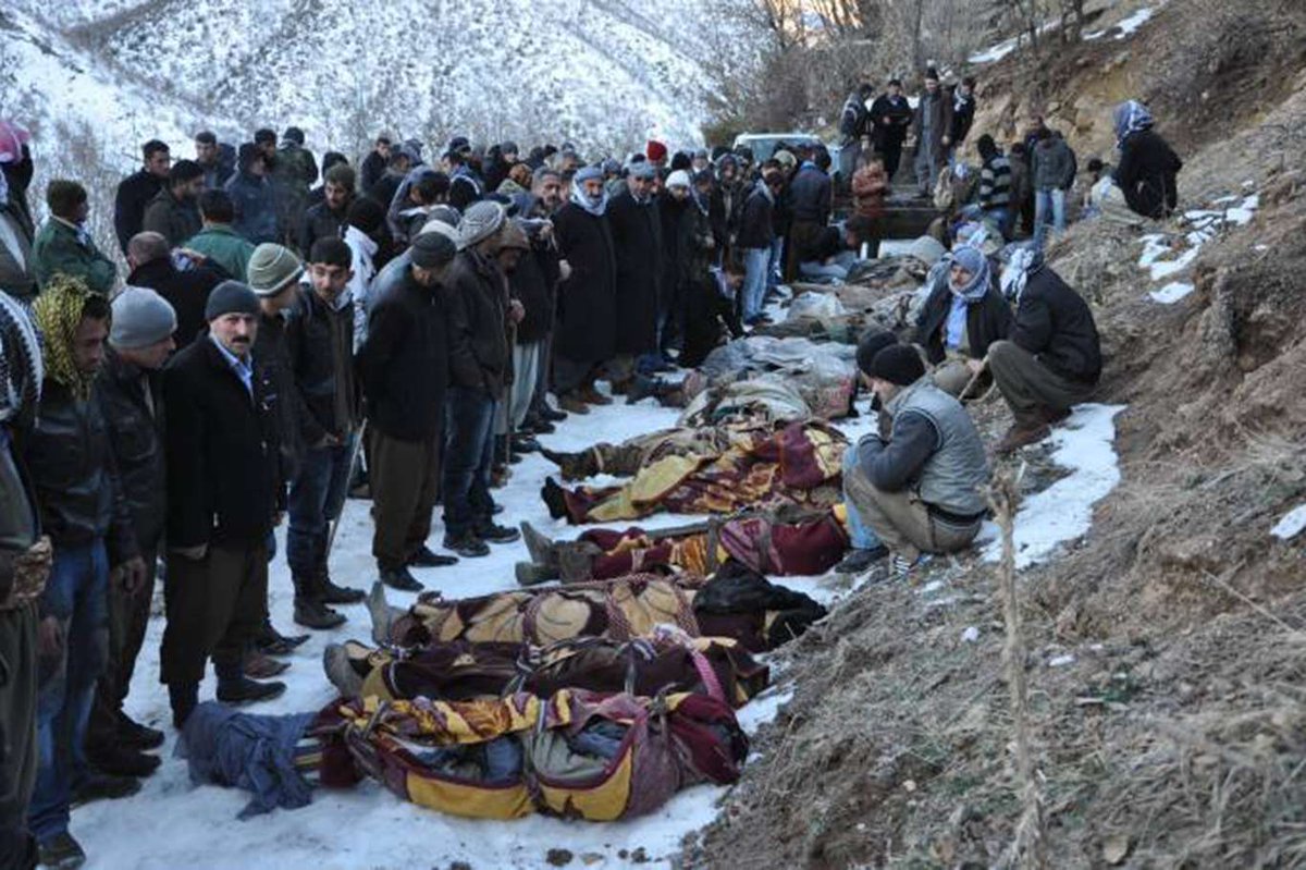 ilkhakurdi's tweet image. Alîkarê Serokê Giştî yê Partîya Doza Azad Mahmud Şahîn:

Ji ser qetlîama Roboskî ya ku tê de  19 jê zarok 34 canê me hatin qetilkirin 9 sal derbas bûn, lê hêj failek bi xwe jî nehat darizandin
 ilkha.com/kurmanci/rojev… 
 #Roboski #RoboskiMassacre #RoboskiKatliami #Roboski9yilOldu