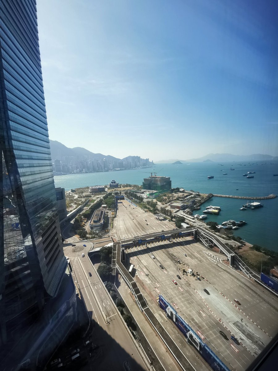 lees007's tweet photo. Gotta love this view! #lovetheview #hotelstaycation #whotel #hongkong #staycation #viewfordays #gottalovehk https://t.co/yvwVazwycD