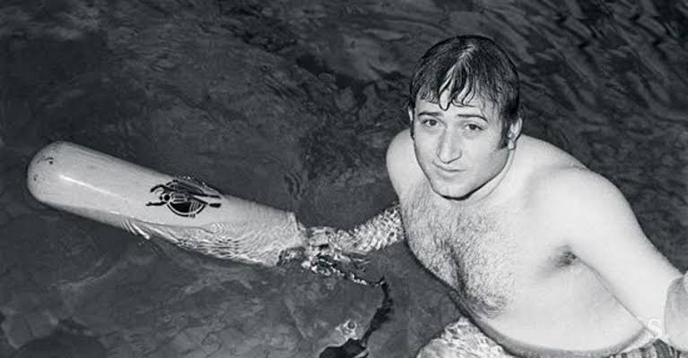 3. Shavarsh KarapetyanArmenian athlete Shavarsh was finishing his 12 Mile run when he heard a bus crash into a water. He dove 33 ft. rescuing 20 people and still end up being a champion with 11 times world record, 17 times world champion, 13 times European champion and 7 USSR.