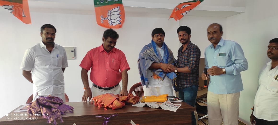BjpBe's tweet photo. 😍BJP😍 SALEM EAST😍TAMILNADU 😍 https://t.co/bzyupB3dy8