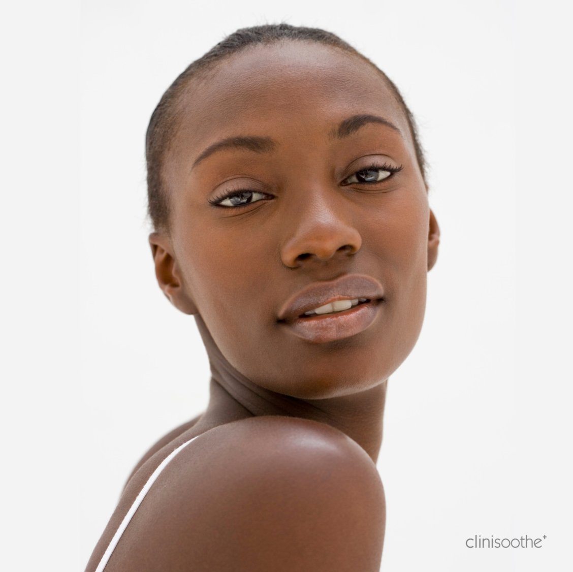 Clinisoothe's tweet photo. Get your #festive #skin glow with Clinisoothe+ 💫⁠
⁠
Our #unique formula will actively #protect your skin from the effects of the exposome which can cause ageing, irritation or breakouts. https://t.co/LI0ZemNtGm