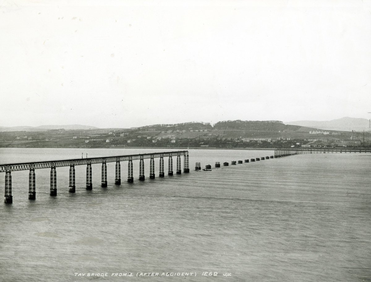 DundeeCulture's tweet photo. 💔 Today is the 141st anniversary of the #TayBridgeDisaster which saw 75 people lose their lives after gale-force winds caused the bridge to collapse on the night of 28 December 1879.
🌉 It remains to be one of the worst rail disasters to hit the world. https://t.co/aCsM1HgbgT
