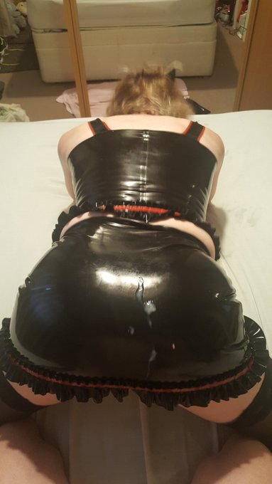 1 pic. I love having cum all over my latex clad arse after a good anal fucking. Who agrees?
Please retweet