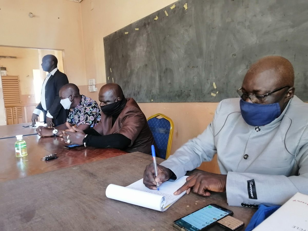 MaliSnec's tweet photo. Formation des enseignants sur les Techniques Pédagogiques 📗 dans sont programme de lutte contre le travail des enfants et la création de la zone libre de tout travail d'enfants avec le dialogue social.
@eduint https://t.co/siqjdhbsda