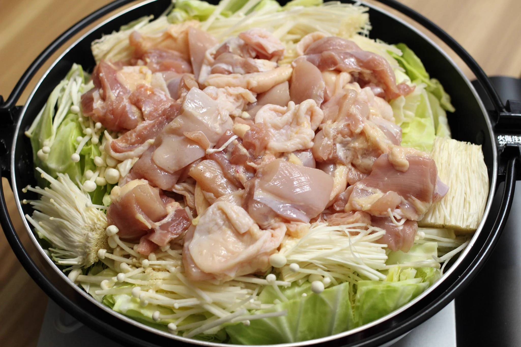 年末年始は放置するだけの簡単料理で「激うま鍋」を頂こう！レモンが決め手