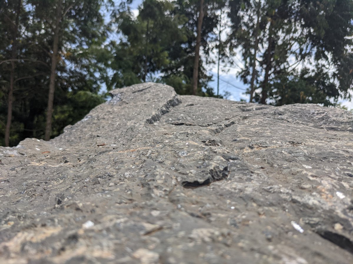 btw the thing that distracted me were these volcanic rocks. i think their name is kenyites and only found near mt kenya. no where else in the world.the *mzungu? that named them was probs aiming for kenyanites.