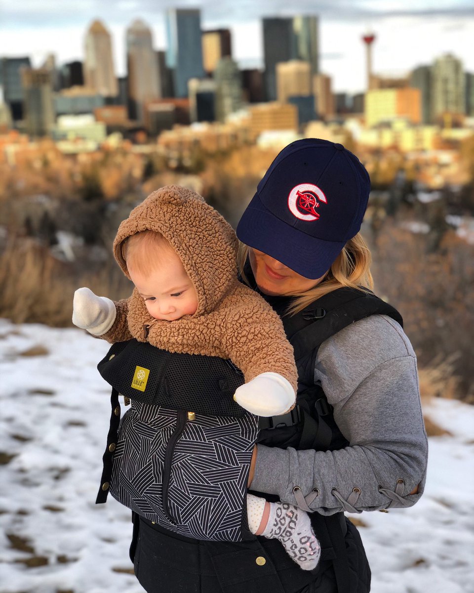 CofDead1's tweet photo. What. A. City. 🌃| https://t.co/zGeISkVQ9k 💀| YYC Certified: @KdotAnderson 💯 
#yyc #calgary #yyccertified #calgarycannons #yyclife #yyclocal #yycdogs #yycchristmas #yycevents #supportlocalyyc #yyctoday #yycblog #yycmoms  #yyckids #yycfashion #yycbuzz #yycfitness https://t.co/lTIDPquVug