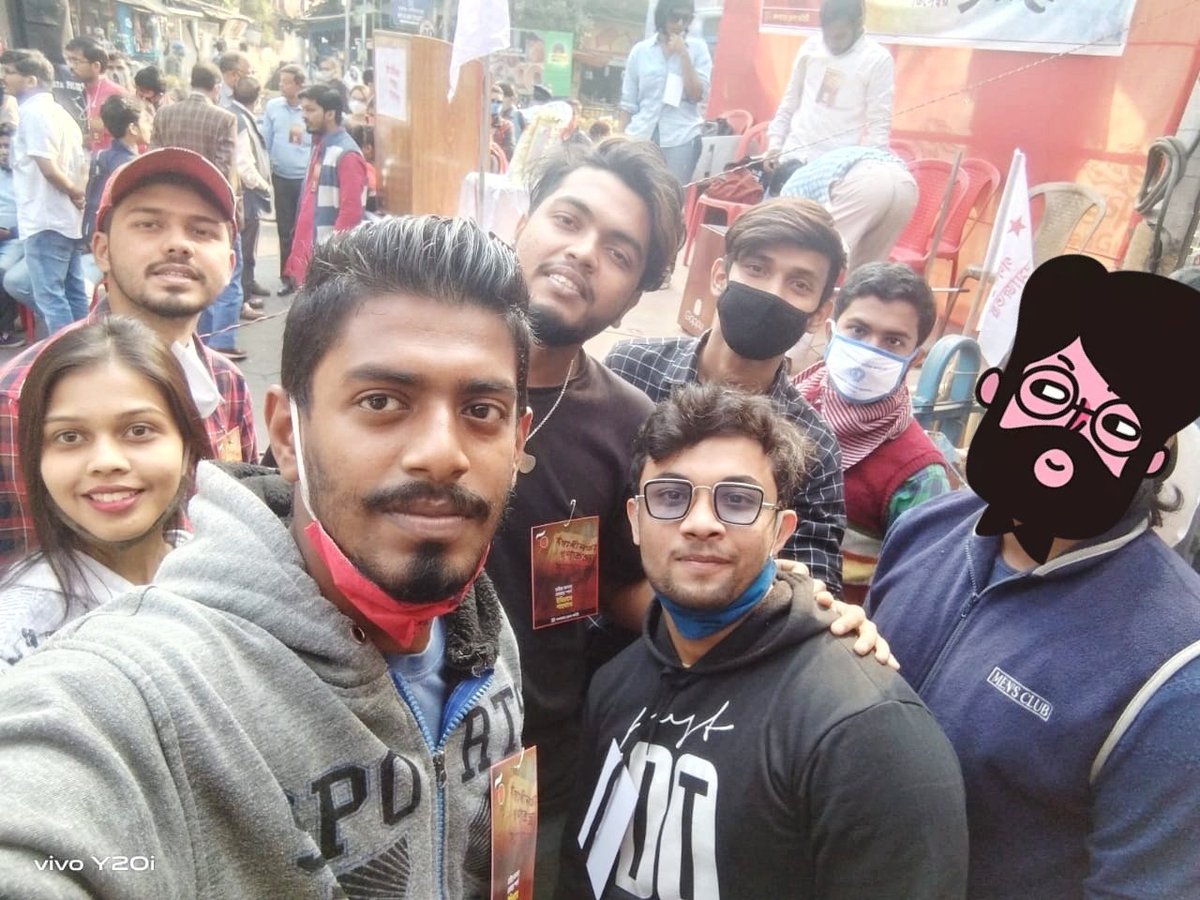 subhankaravi1's tweet image. এবং সবশেষে এই সেলফিটা থাকবেই ❤️

#SFI50 
#StudyStruggle 
#OnceSFI_AlwaysSFI