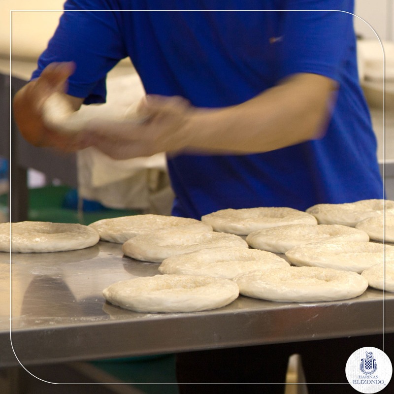 ¿Ya está lista tu producción de Roscas de Reyes? Recuerda que gracias a la calidad de nuestras harinas, puedes congelarlas antes de hornearlas. Te damos las Mejores Harinas para que tú obtengas los Mejores Resultados.