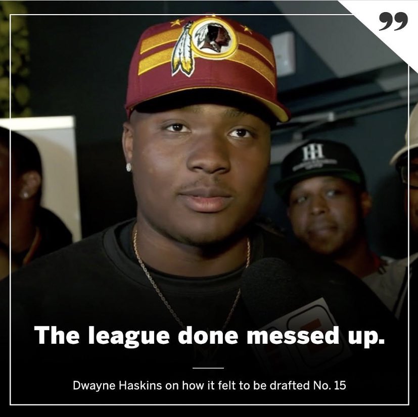 EqV6XV4XUAEzud4?format=jpg&name=900x900