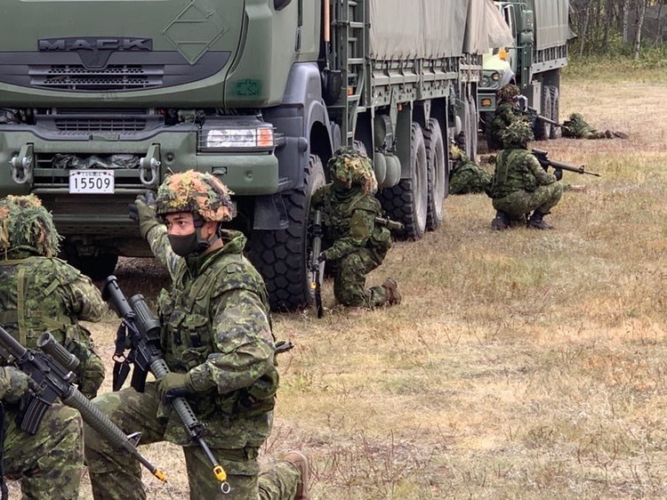 3CdnDiv3DivCA's tweet photo. ANNÉE EN REVUE : Septembre 2020
- @39CBG_GBC #41GBC #38GBC et @1CMBG_1GBMC ont tous organisé avec succès des cours et des exercices de formation individuelle et de composante
- Notre première adaptation réussie d'un événement majeur à #COVID avec @CanadaArmyRun virtuelle https://t.co/WWZ6bnxTTO