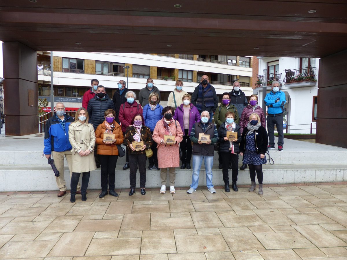 BeasaingoUdala's tweet photo. [EUS] Herrian kirola sustatzen duten taldeei udalaren aitortza
[ES] Reconocimiento municipal a las asociaciones deportivas locales #Beasain #Covid_19 #kirola #deporte @beasainke1905 @txindokiat @erronkabila 
https://t.co/do7PYrZhDY https://t.co/P9yHsvU58R