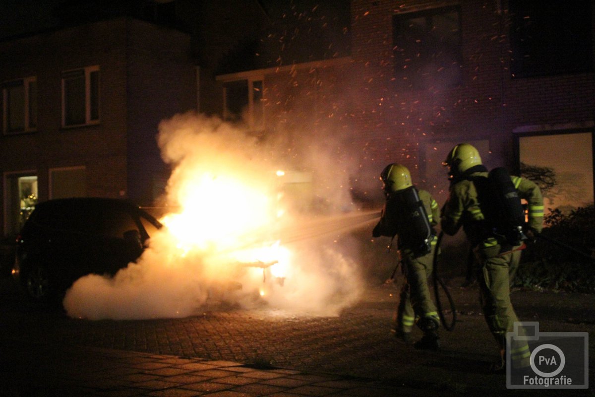 Melding voertuigbrand Vulcanusstraat Apeldoorn