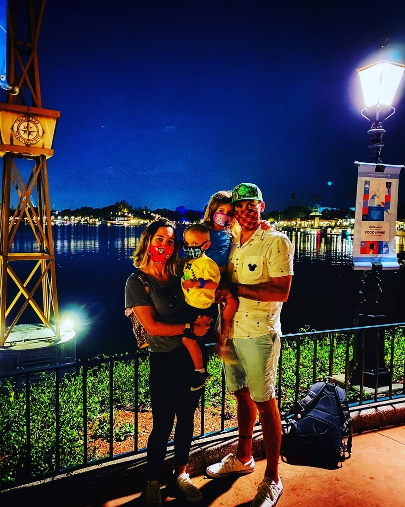 magictravelguy's tweet photo. Families that Epcot have memories that are not soon forgot

#tmtg #tmflt #travel #travelagent #themagicforless #themagictravelguy #waltdisneyworld #wdw #disneyworld #epcot #worldshowcase #familytravel #family #instadisney #disneypic #disneyatnight #Disne… https://t.co/jV5HdW3om4 https://t.co/CjeadJ0y1F