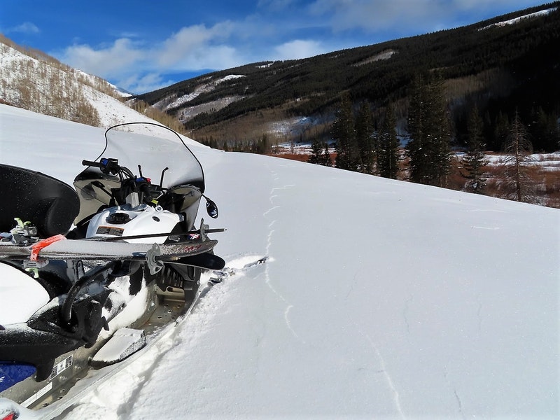 COAvalancheInfo's tweet photo. #CAICSteamboat MOD (2of5) Danger will rise today and tonight. Wind-drifted slopes are the most likely place to trigger avalanches. Use caution near any steep slope as more snow accumulates. You can trigger avalanches from a distance away. https://t.co/VYwWIAgifh
#COAvyObs https://t.co/TFp9aBmNcQ