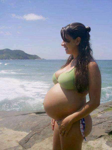 Pregnant teen solo