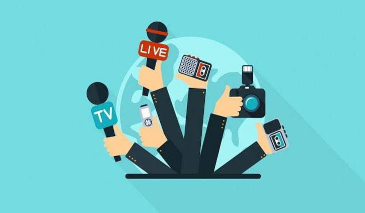 AmanullahPasht9's tweet photo. خبریالان او ژورنالیستان د ولس د ستونزو او غوښتونو انعکاس کوونکي دي.

#SaveAfghanJournalists. https://t.co/mesFpCLCW3