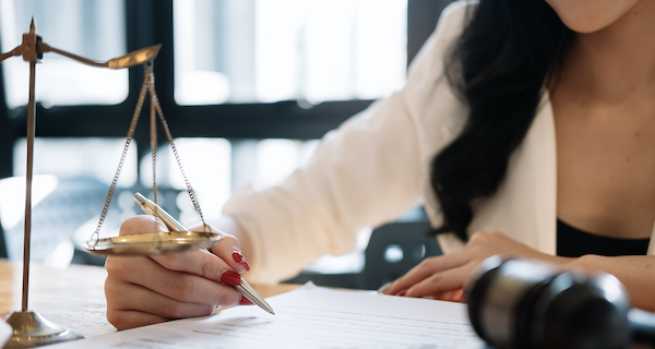 I professionisti travolti dalla crisi e la riforma che non può mancare | Post di Valentina Restaino, avvocata penalista e sindacalista del lavoro autonomo per <a href="/MGAavvocati/">M.G.A. Sindacato Nazionale Forense</a> | econopoly.ilsole24ore.com/2020/12/28/pro… #Econ24