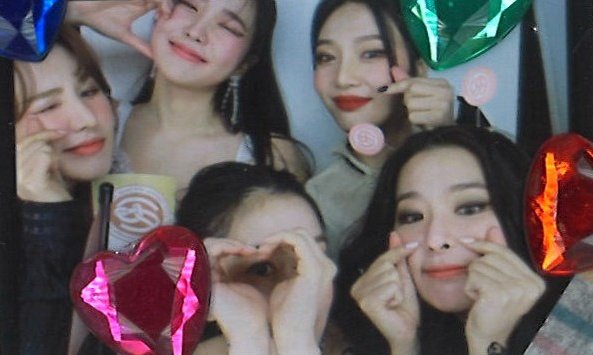 alvolo43's tweet photo. 레드벨벳 사랑해 https://t.co/dEdL73LKgr