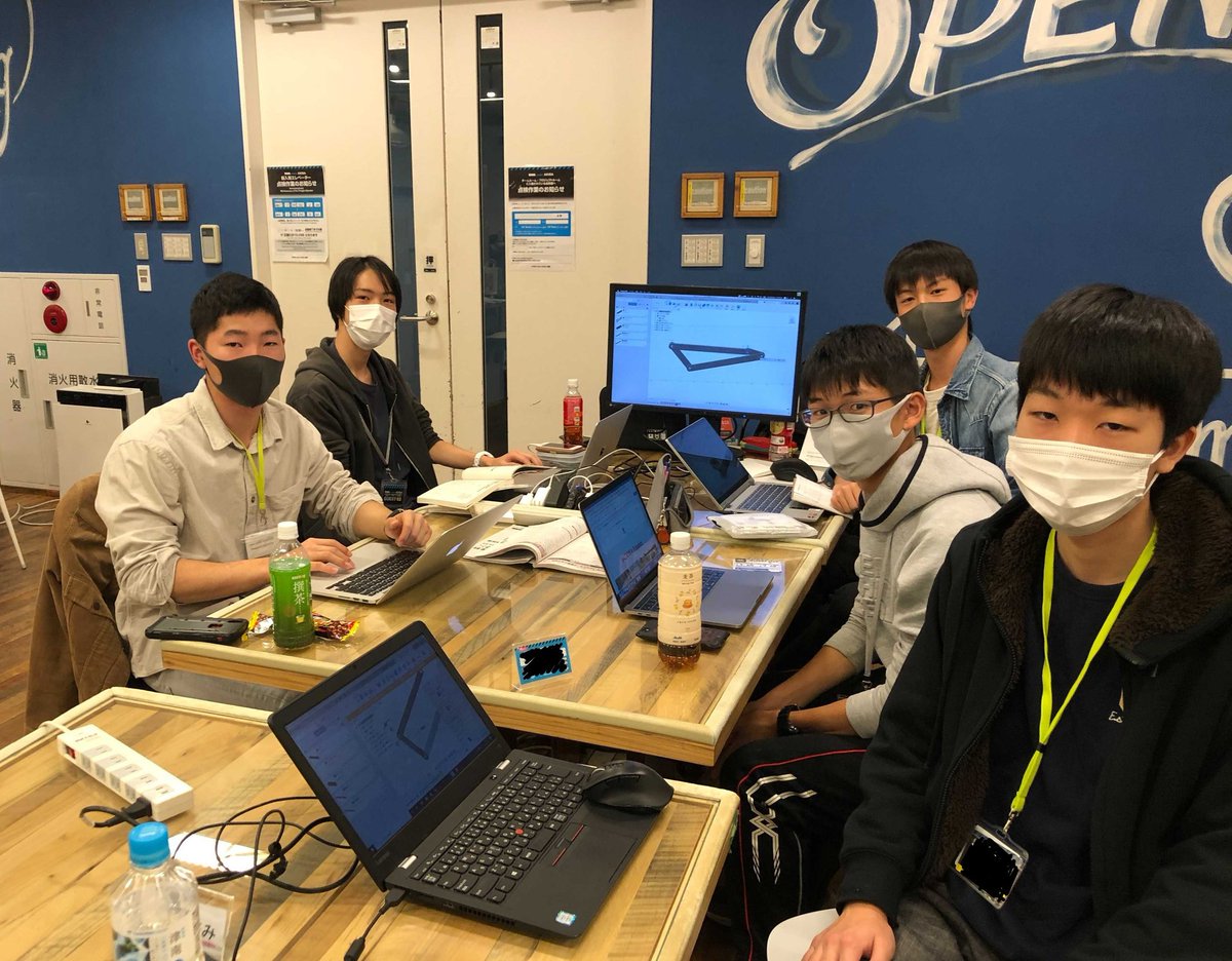 Sazanka_FRC's tweet image. 2日間にわたり、DMM.makeさんにて
チーム内のCAD(3Dモデリング)講習会を開きました!!
FRCではロボットの設計でCADが重要な役割を果たすので、今後の設計メンバーの活躍に期待です😃
#FRC #FIRST