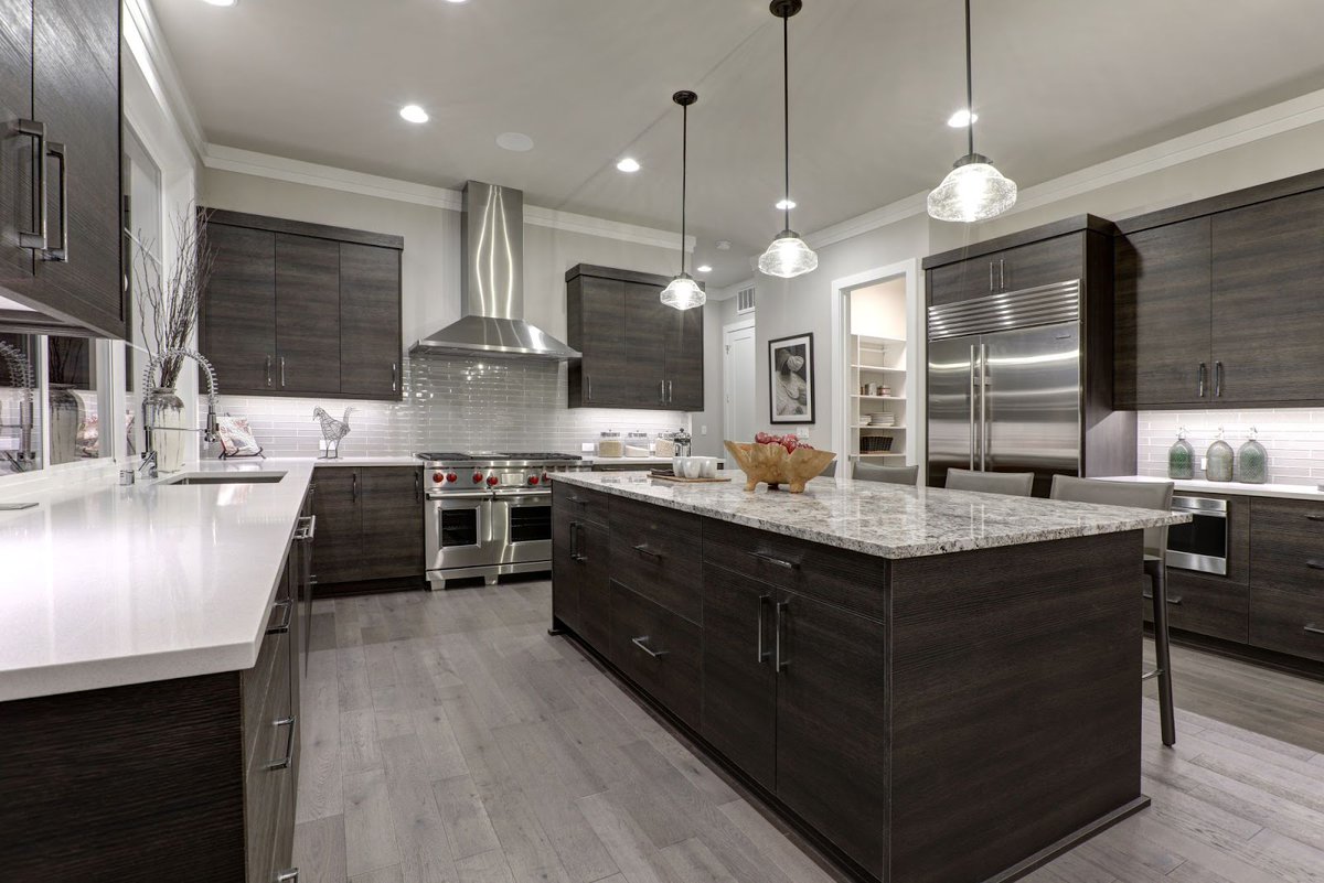 CapKitchen's tweet image. Many #homeowners are planning upgrades, enhancements, and renovations on their kitchen this time of year. Start out 2021 with your dream kitchen by installing custom cabinets! 

bit.ly/34GHZz9