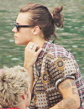 Harry Styles with a bun because we miss her..~A thread~