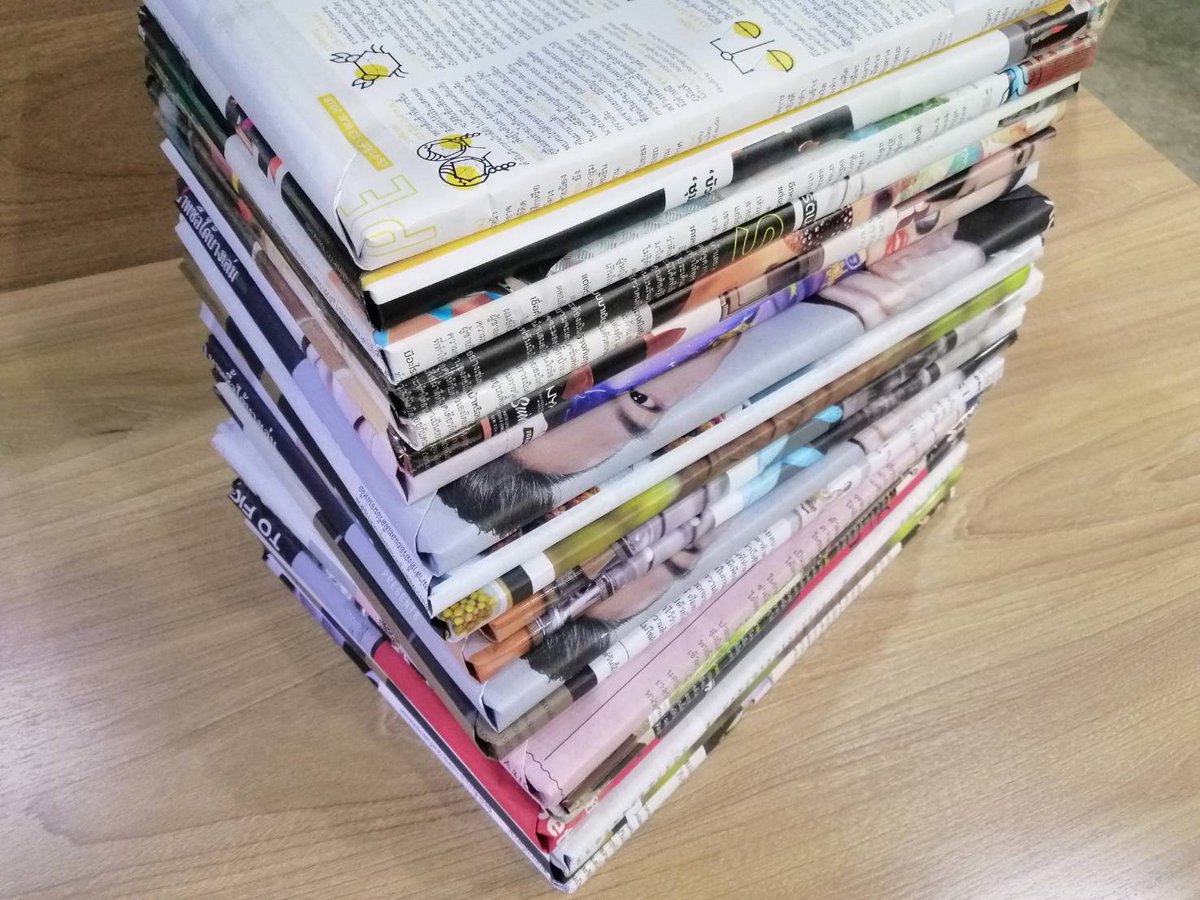 godaypoets's tweet photo. #adayซองสุ่ม​ ซองละ​ 100​ บาท​ ข้างในมีนิตยสาร​ a​ day​ จำนวน​ 1​ เล่ม
ซึ่งไม่รู้ว่าจะได้เล่มไหน​ ปกอะไร
แต่บอกใบ้ได้แค่ว่า​ เล่ม​ 220-240
ค่าจัดส่งฟรี​ ทั่วประเทศไทย
เหลืออีกไม่กี่ซองแล้ว
อยากชวนคุณมาสุ่มด้วยกัน
.
https://t.co/2npsAflum9 https://t.co/5nyFj9vqqp