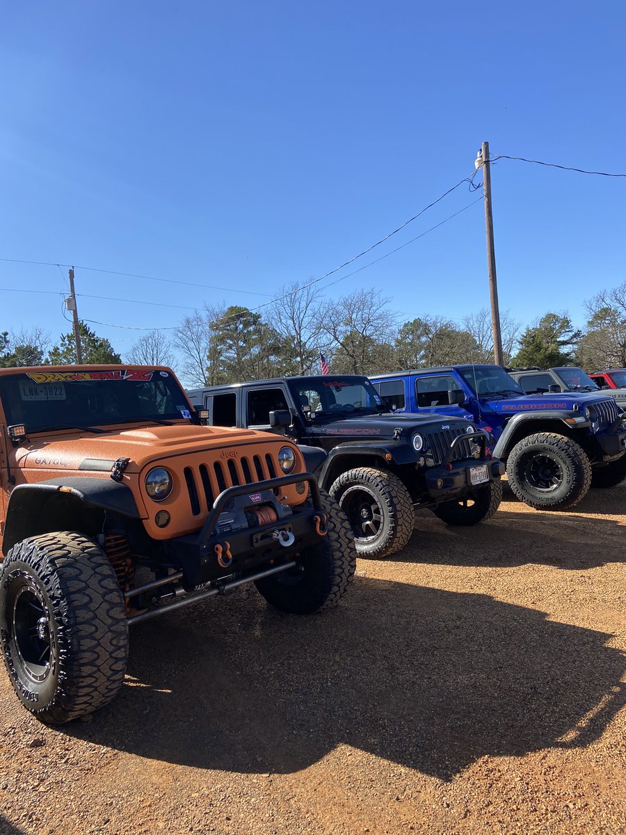 manriquez001's tweet photo. Had a great weekend wheeling with great friends ! A lot more pictures but couldn’t post too many 🤟🏻#wheeling #barnwell #LAJC #foxshocks #rubicon https://t.co/M6uFR1E6SG