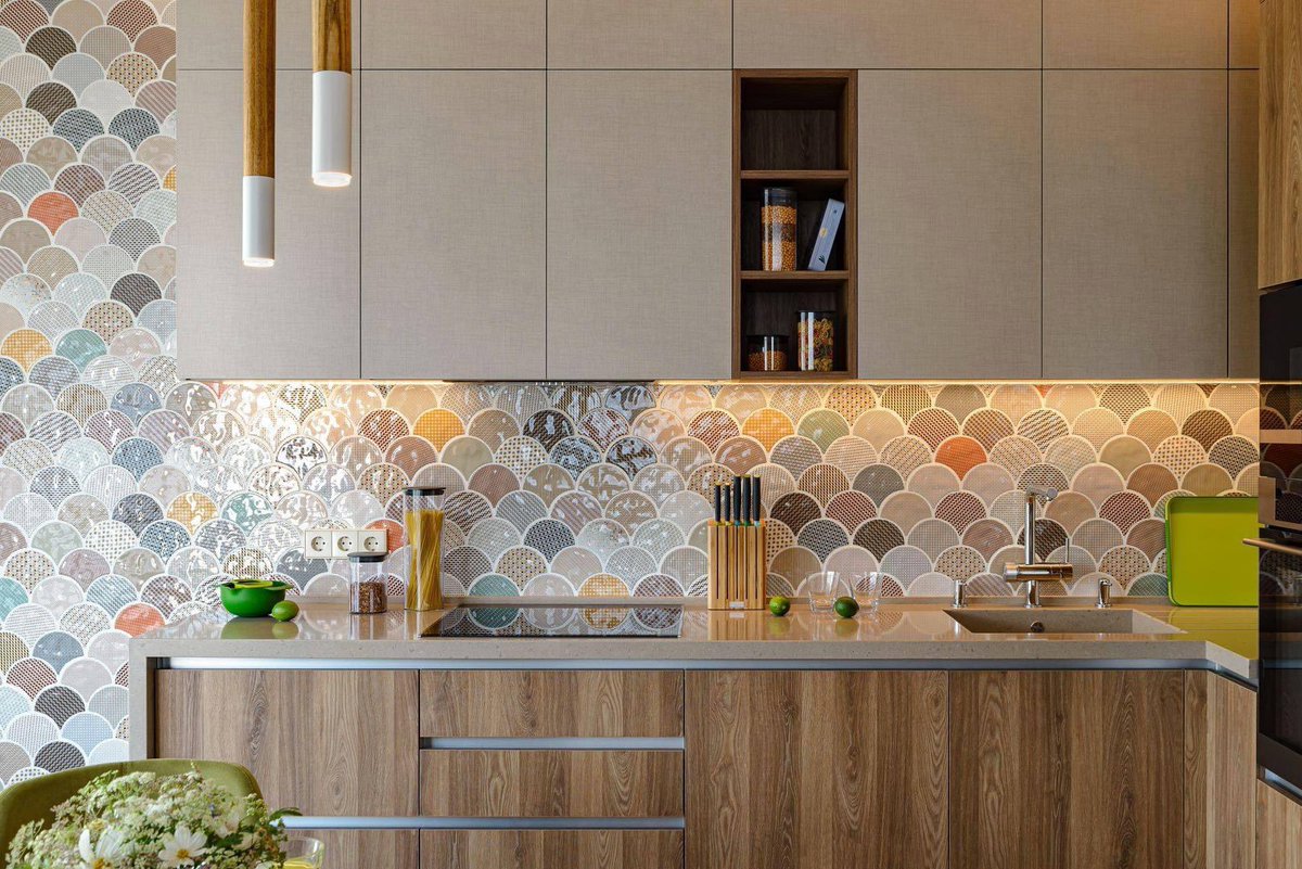 banyarte's tweet photo. Gloss 

#scale #gloss #shine #porcelaintile #escama #realonda #cocina #backsplash #kitchen #kitchendecor 

#Bienvenidosaldiseño #banyarte #interiordecor #interiorinspiration #design #ilovetiles #tileaddiction 
Instagram: @banyarte

https://t.co/KVVelDFaPI https://t.co/m3pqJwZeLF
