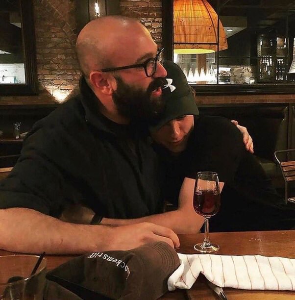 tom holland hugging people: a thread