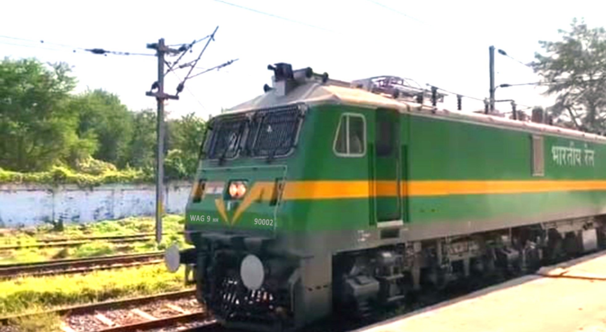Clw Ir S First 9000 Hp Wag 9 Hh Loco No Developed By Clw Has Been Successfully Commissioned At Tata Shed The Loco Has Been Put In Service On 26 12 tmanirbharbharat T Co 3px8p9dwen