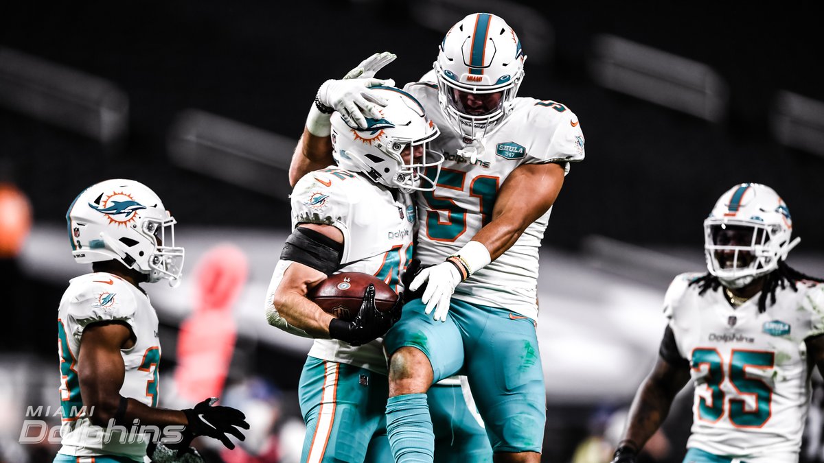 Keeping the streak alive!

On the final play of #MIAvsLV, <a href="/ClayFejedelem/">Clayton Fejedelem</a> forced and recovered a fumble which extended our takeaway streak to 21 consecutive games, the longest active mark in the <a href="/NFL/">NFL</a>.