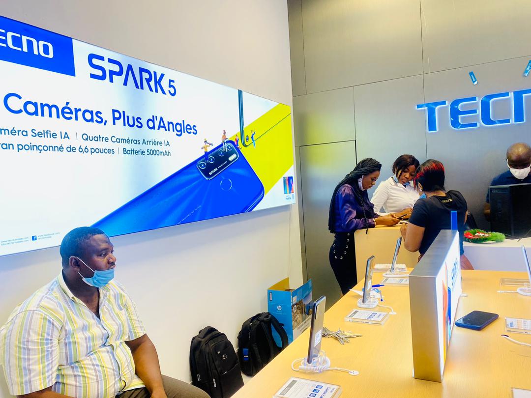 Douala Grand Mall tweet media