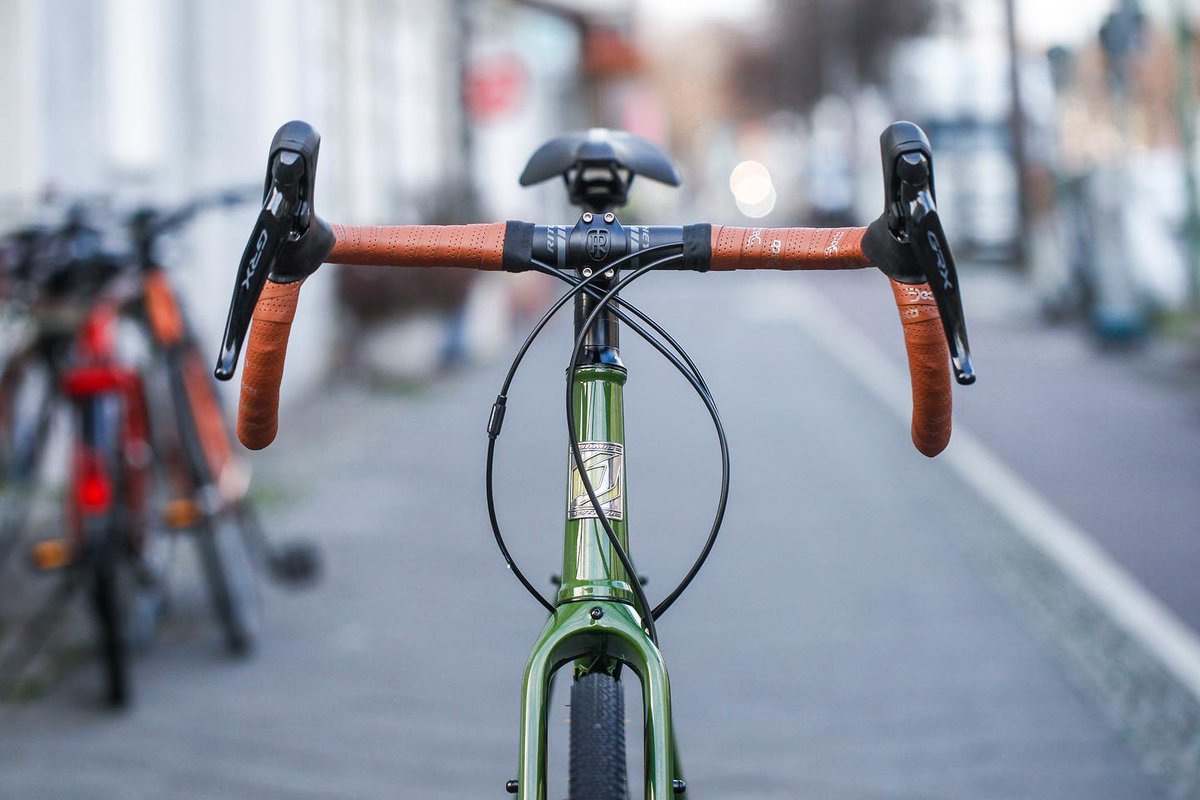 jamisbikes's tweet photo. Any new bikes this holiday season? ❄️
Tag us and show us your new ride. 🚲

📸 by Tortuga Cycles

#jamisbikes #jamisrenegade #newbikeday https://t.co/Dnnx86zM4Q