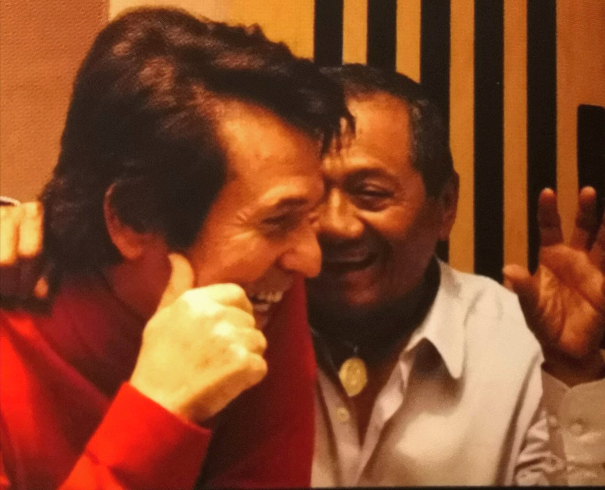 RAPHAELartista's tweet photo. ADORO, LA NOCHE EN QUE NOS CONOCIMOS... Maestro Armando Manzanero. Te llevas mi admiración y respeto. 
Raphael. https://t.co/JjiSDcu36z