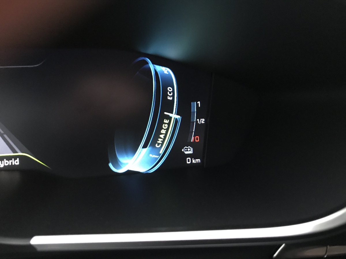 La Peugeot hybride 508 pour l’instant en mode électrique pure à une autonomie de 48 km pour une température extérieure de 4 degré