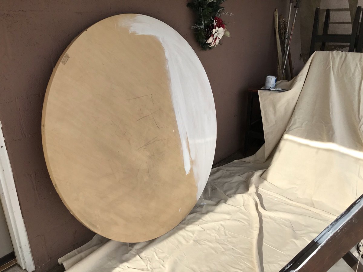ArielleBahe's tweet photo. It’s been awhile since I’ve posted so, here’s updates: I painted and finished home projects. Here I have an indoor-to-outdoor converted table and easel for my patio. The table is *not* yet completed, it needs another coat and, topcoat. Easel also needs a topcoat. https://t.co/CsI2KwzJSD