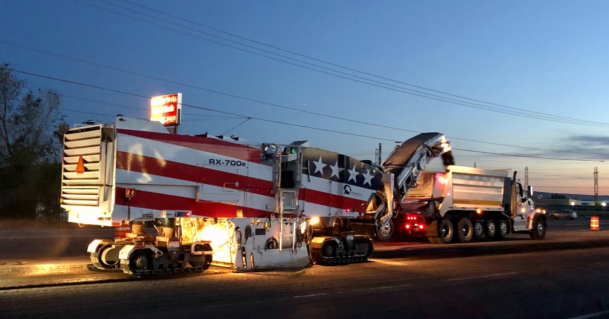 Roadtec's tweet photo. Today's Monday Milling comes from Construction Material Recycling (CMR) with the RX-700! #MondayMilling #AsphaltMilling #oneAstec #AstecIndustries https://t.co/lYwRPykHTs https://t.co/QM8OdTJMJw