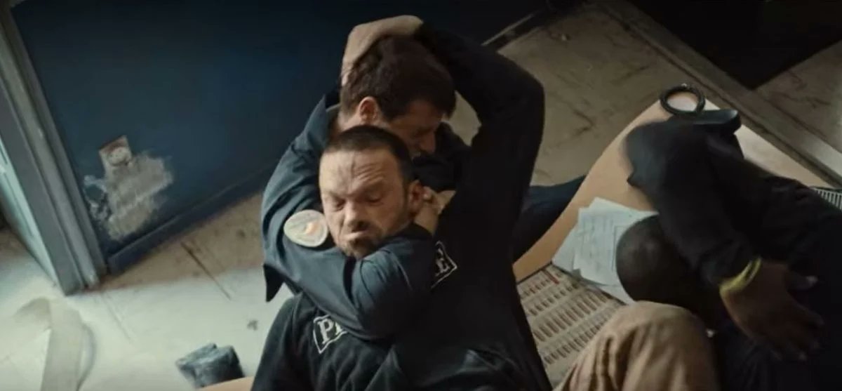 Police station brawl in LOST BULLET: