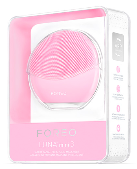 davelackie's tweet photo. Today's luxe skincare giveaway is Foreo's Luna Mini 3 - a smart facial cleansing massager. It removes 99% of dirt &amp; impurities on your face. To enter, follow @davelackie &amp; RT (ends 03/02) #win https://t.co/jXrfhvgdUD