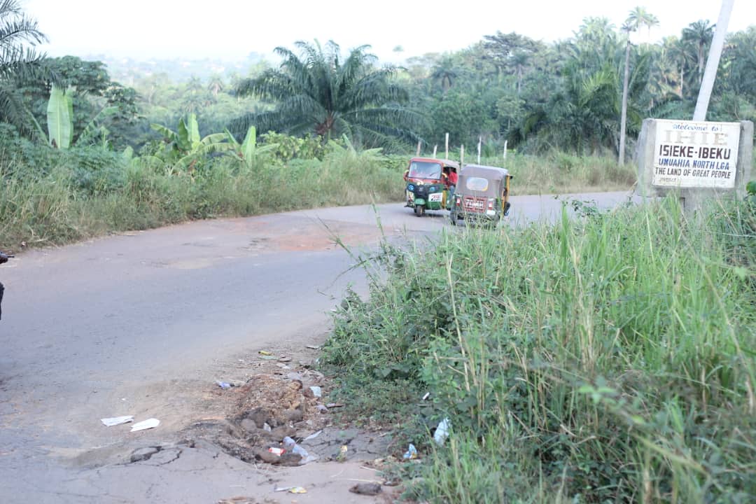 ₦688.9m was paid to F.N Ogboguleke Nig Ltd by  @NDDCOnline to urgently remedy failed&unmotorable section of Isieke-Ajatah Rd Umuhahia, Abia State.Value of work done was 40% which resulted to ₦256.4m for job not executed.We urge  @ICPC_PE to recover this fund #NigerDeltaMoney