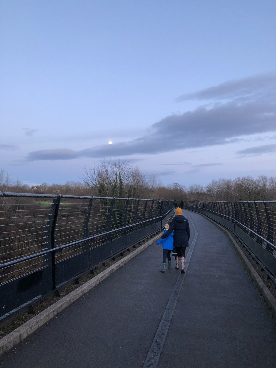 reelbigdawson's tweet photo. Another short walk to booked the day #reheb #lovewhereyoulive https://t.co/MxlgJj5bpf