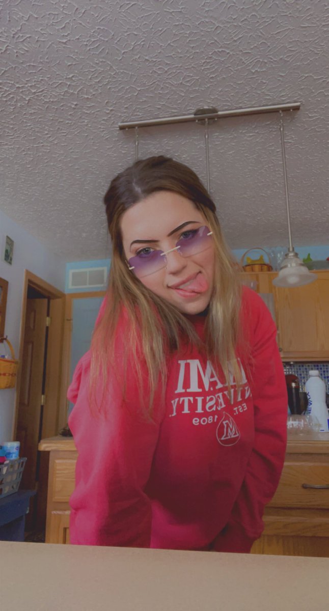 dumb self timer pics not worthy of instagram 😋