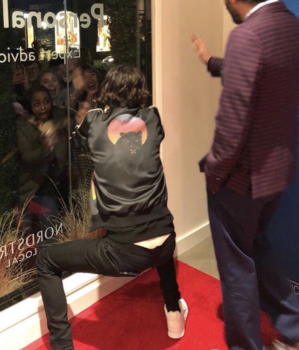 how timothée chalamet looks like in real life: a thread 