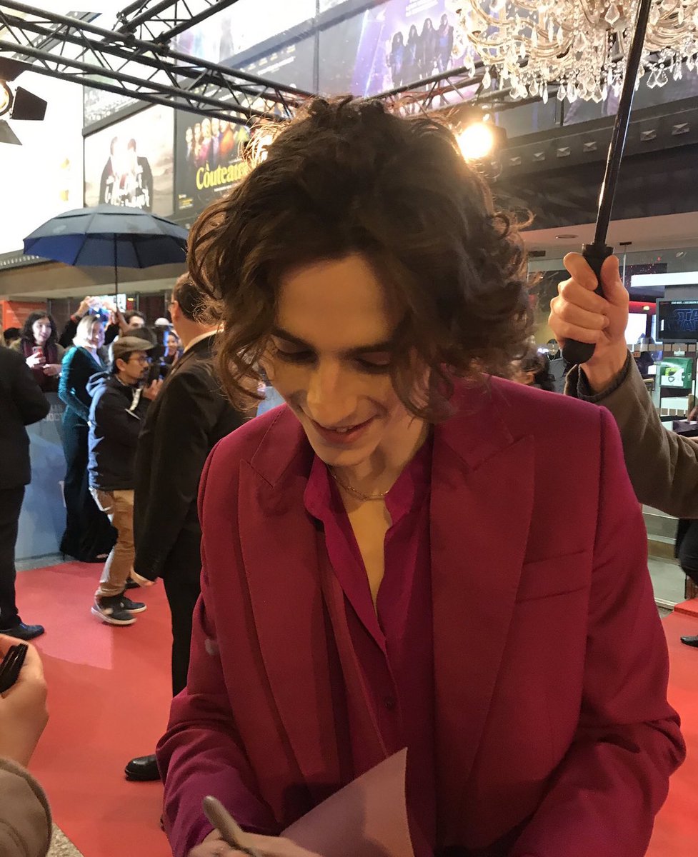 how timothée chalamet looks like in real life: a thread 