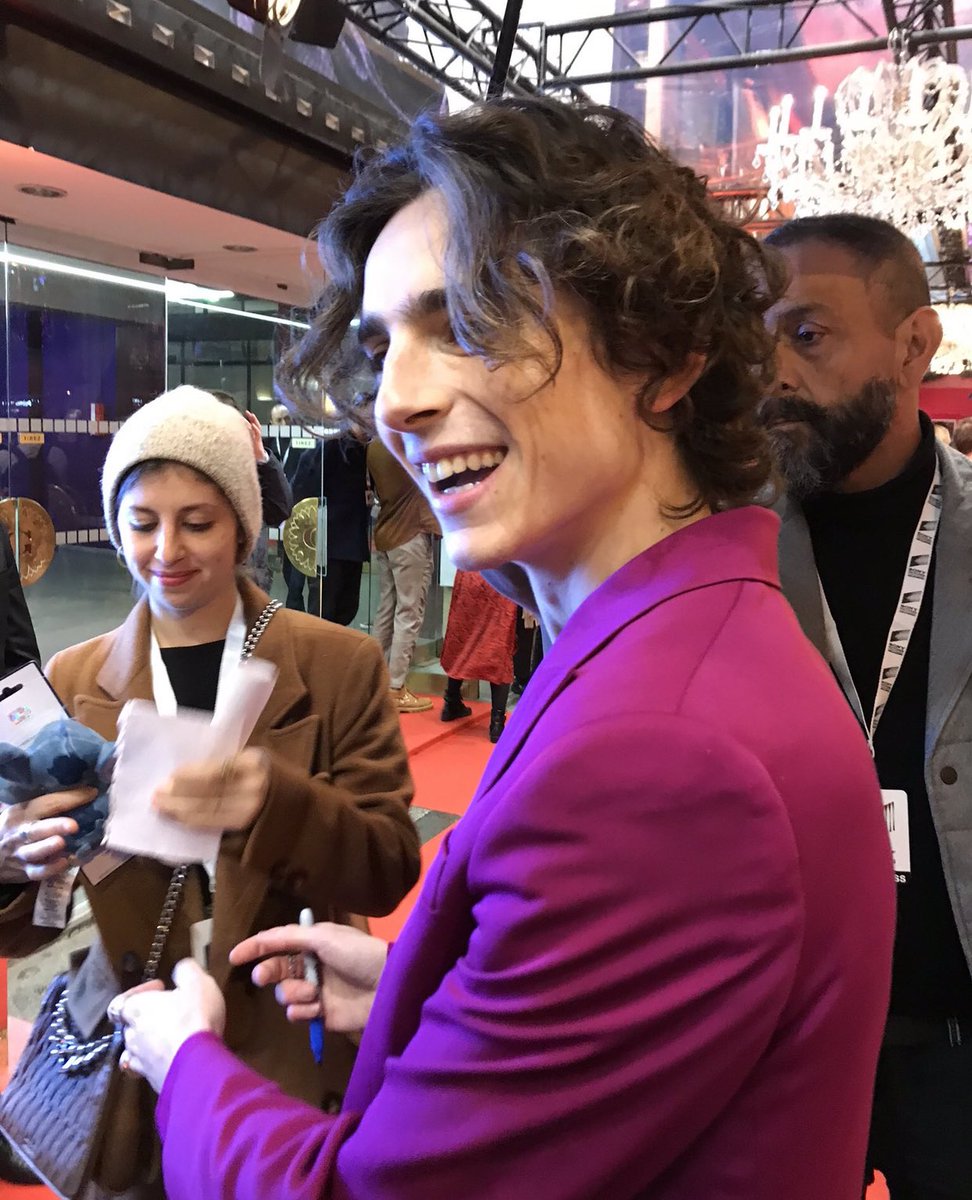 how timothée chalamet looks like in real life: a thread 