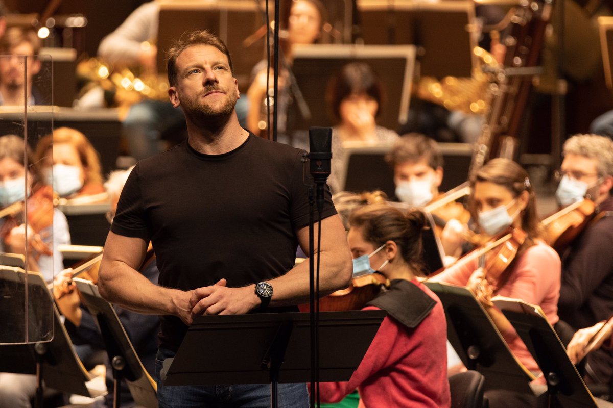 francemusique's tweet photo. Qui suit le Ring de l’@operadeparis avec nous ? Écoutez le deuxième épisode ce soir à 20h ! Avec La Walkyrie, l’Orchestre de l’@operadeparis aborde la page la plus tourmentée du #Ring2020. https://t.co/aLqDMCetKU @cl_rochefort https://t.co/fDqfeH2J7l