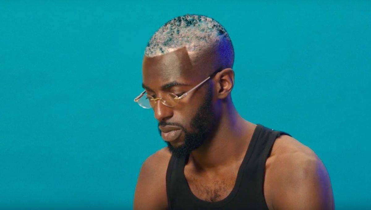 Caroline est aussi une division d’Universal. Initialement spécialisée dans la distribution de labels indépendants, le label distribue d’autres labels d’artistes tels que Kaaris, Alpha Wann, Rim’k.