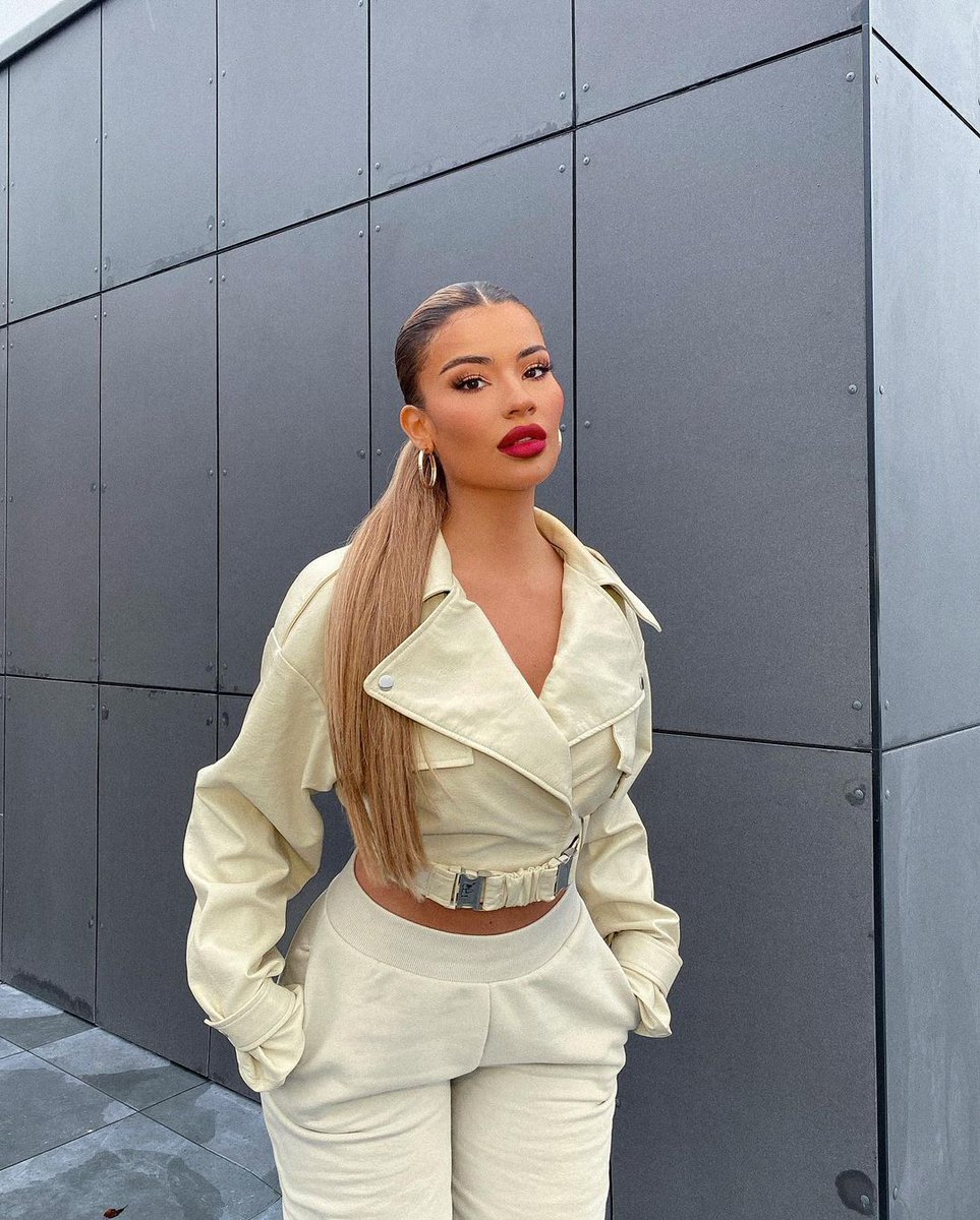 Oh Polly tweet media